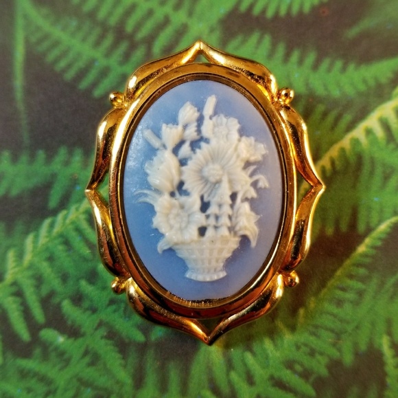 Relisted -Vintage flower blue cameo brooch pendant gold pin - Picture 4 of 12